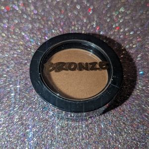 ModelCo Shimmer Bronze Bronzing Powder